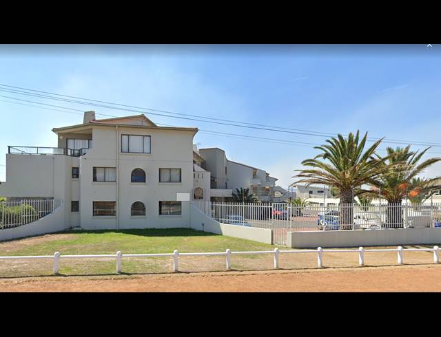 2 BEDROOM APARTMENT TO LET IN WAVES EDGE